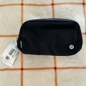 lululemon athletica Black Everywhere Belt Bag